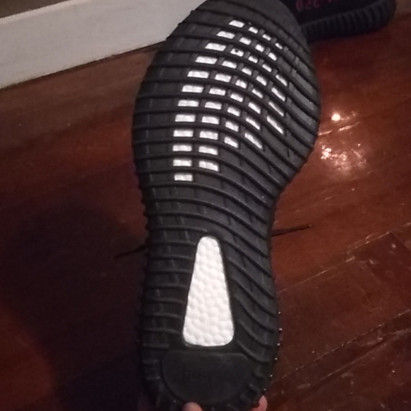 Yeezy bred 350 boost
